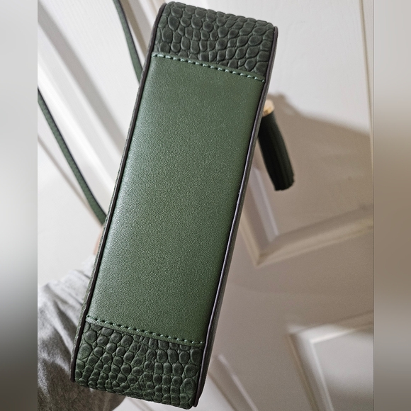 Michael Kors Amazon Green Crocodile Embossed Crossbody Bag - NWT - Picture 6 of 12